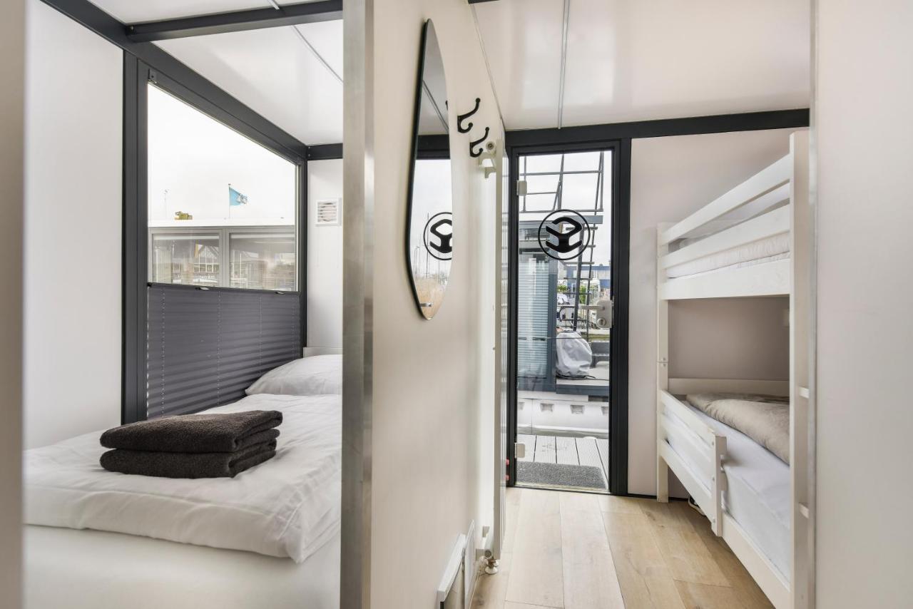 Cosy Tiny Houseboats Near Beach And Restaurants By Weltevreden Experience Zeewolde Luaran gambar