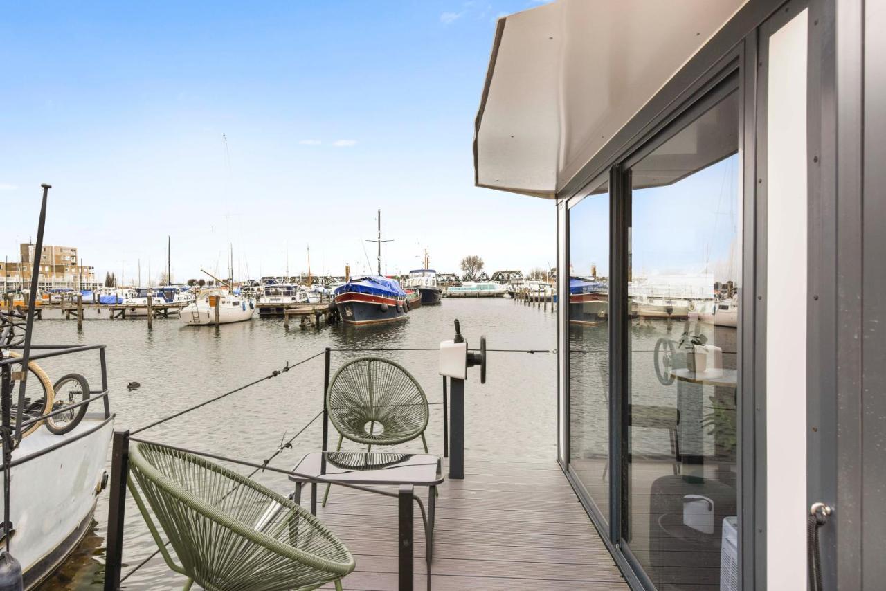 Cosy Tiny Houseboats Near Beach And Restaurants By Weltevreden Experience Zeewolde Luaran gambar