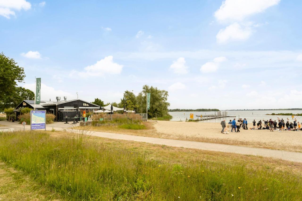 Cosy Tiny Houseboats Near Beach And Restaurants By Weltevreden Experience Zeewolde Luaran gambar
