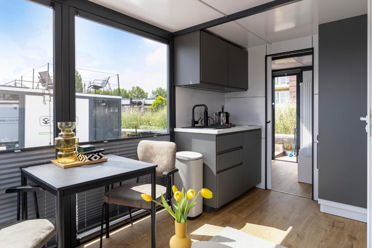 Cosy Tiny Houseboats Near Beach And Restaurants By Weltevreden Experience Zeewolde Luaran gambar