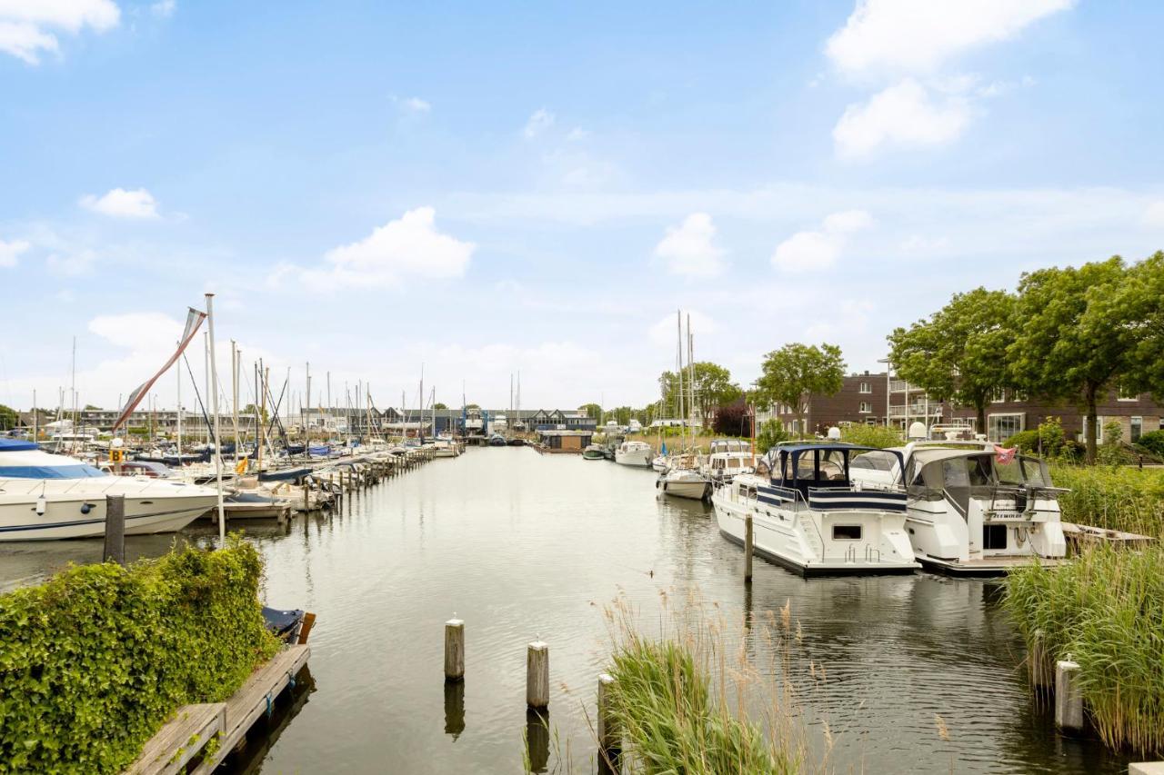 Cosy Tiny Houseboats Near Beach And Restaurants By Weltevreden Experience Zeewolde Luaran gambar