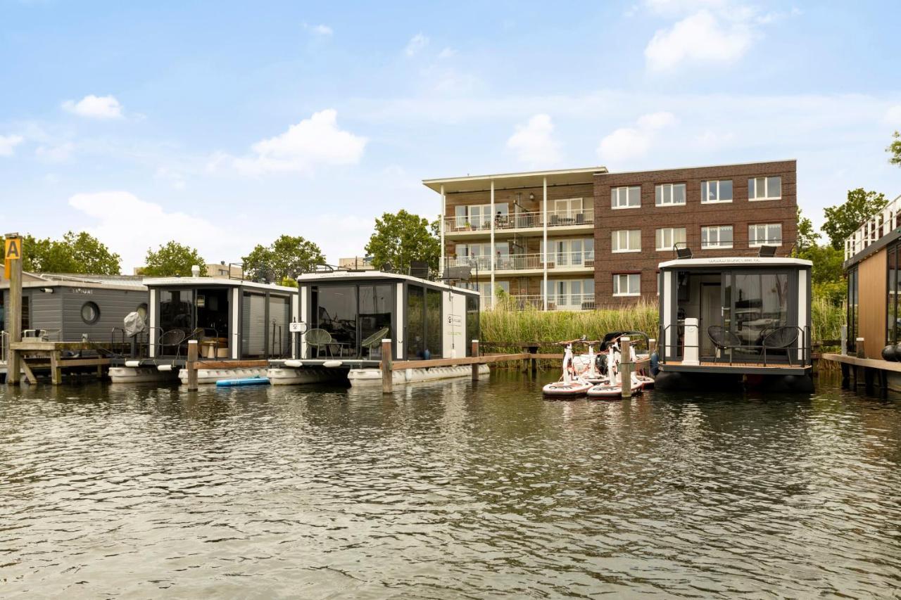 Cosy Tiny Houseboats Near Beach And Restaurants By Weltevreden Experience Zeewolde Luaran gambar