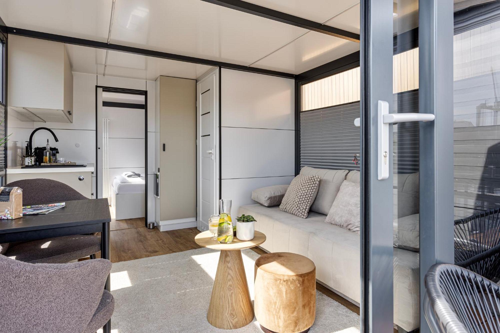 Cosy Tiny Houseboats Near Beach And Restaurants By Weltevreden Experience Zeewolde Luaran gambar